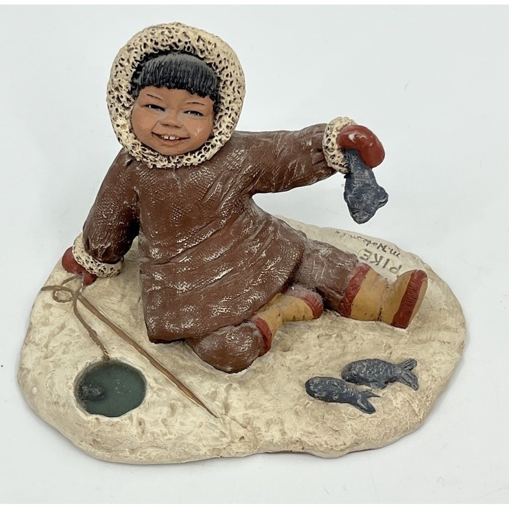 Martha Holcombe All Gods Children Statue Pike Figurine 15 Inuit Fishing